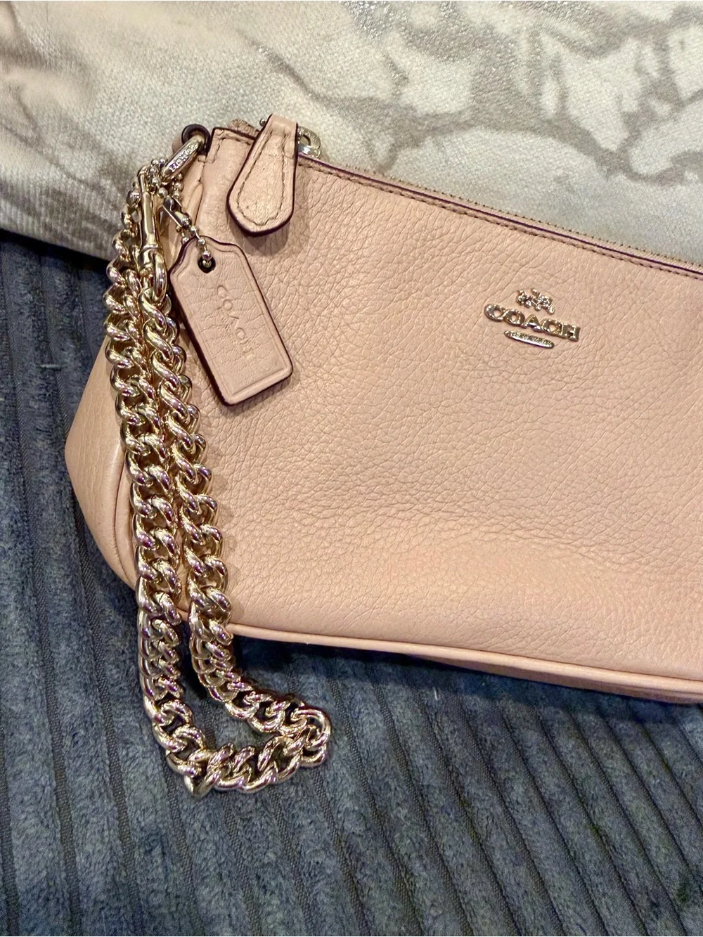Coach 19 Nolita Pebble Leather Clutch Wristlet Purse